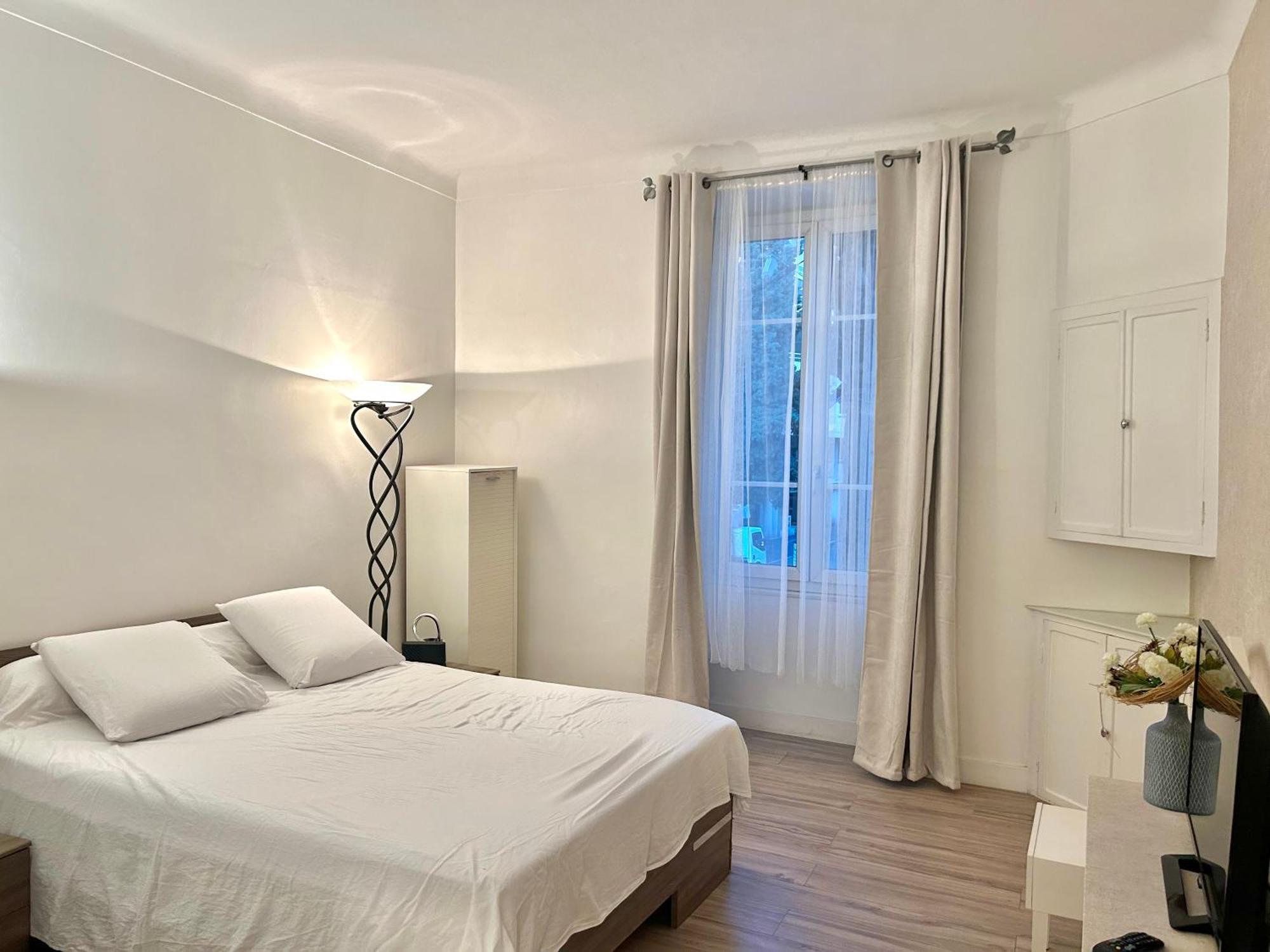 Amiral Courbet Apartment Жуан-ле-Пен Экстерьер фото